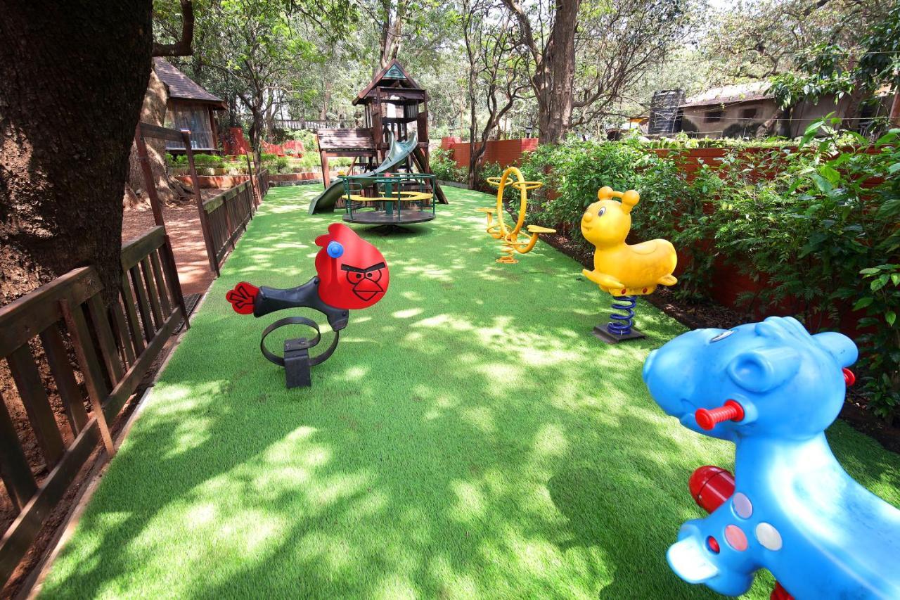 Westend Hotel Matheran Esterno foto