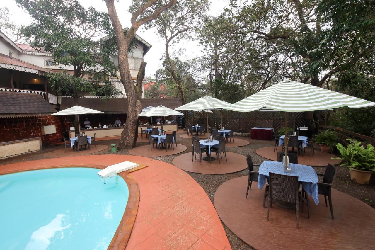 Westend Hotel Matheran Esterno foto